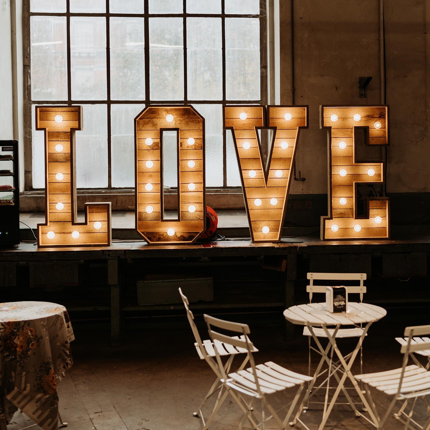 Décoration Love au salon du mariage